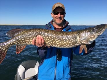 Alberta Fishing Charters - Walleye and Pike!